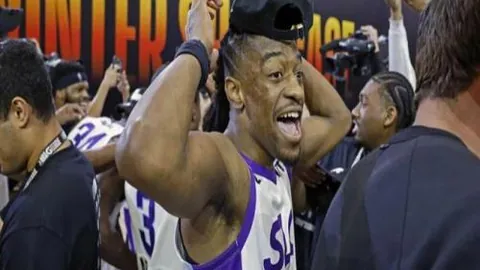 切尔西女足前锋科尔公布喜讯：与女友梅维斯即将迎来新生命